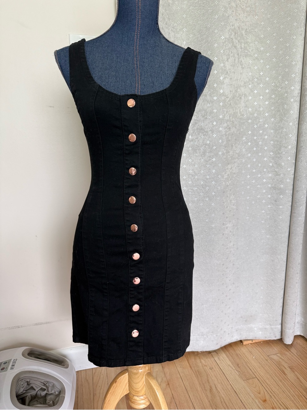 Sleeveless Black Button-Front Mini Dress Guess Small